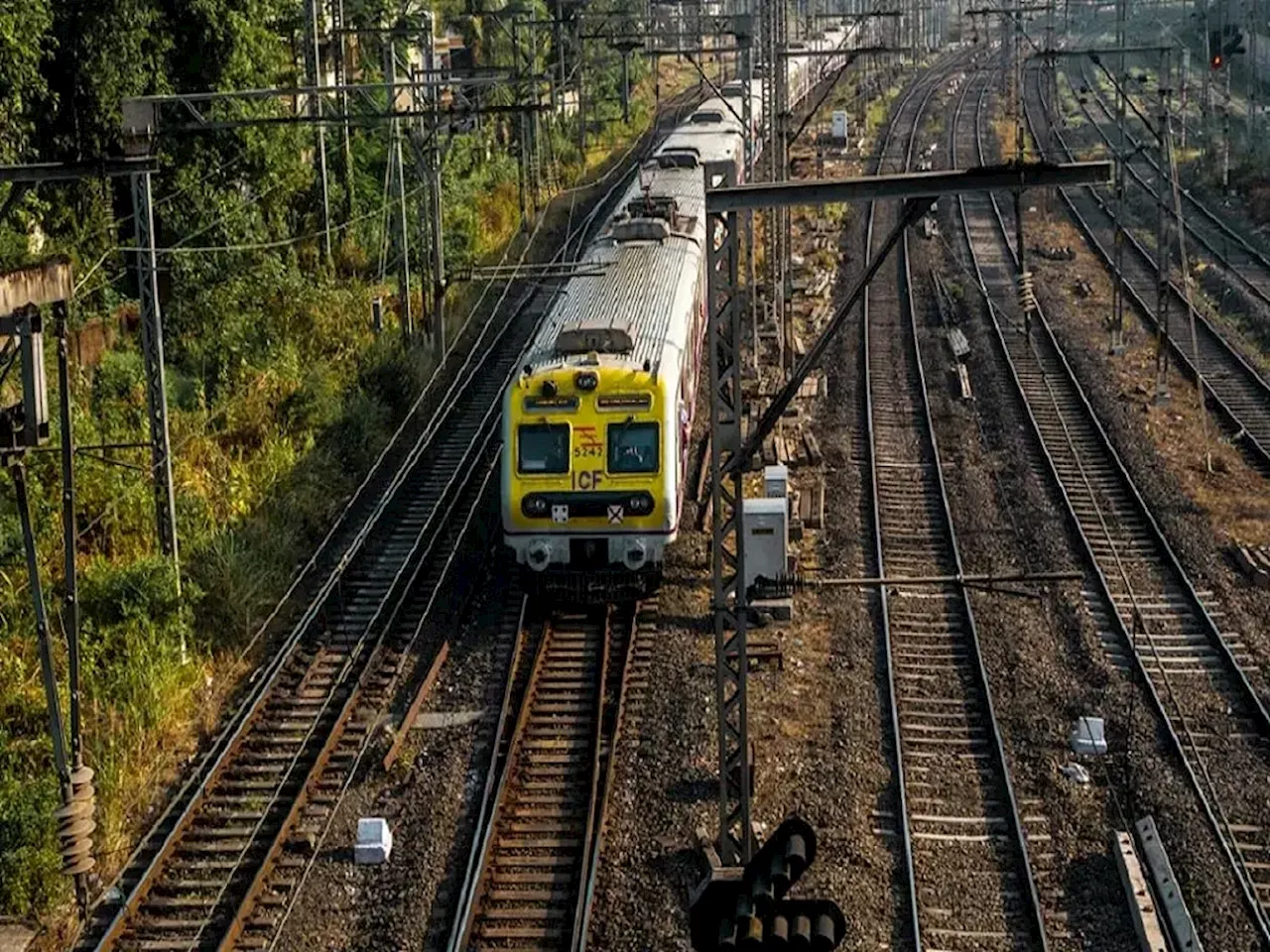 खोळंबा! मध्य रेल्वेवर पंधरा दिवसांचा ब्लॉक, दादरपर्यंतच येणार गाड्या, पाहा नवं वेळापत्रक