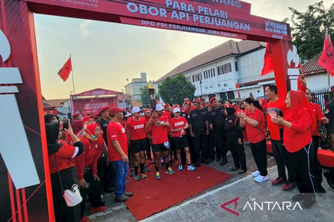 Obor api abadi Mrapen diberangkatkan dari DPD PDIP Jateng ke Jakarta