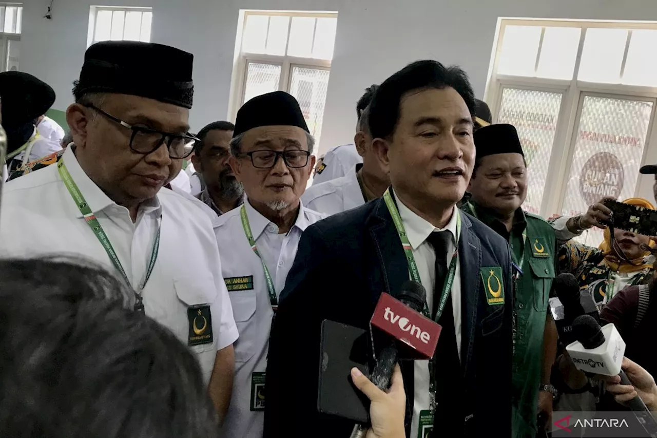 Yusril mundur ketum Partai Bulan Bintang, digantikan Fahri Bachmid