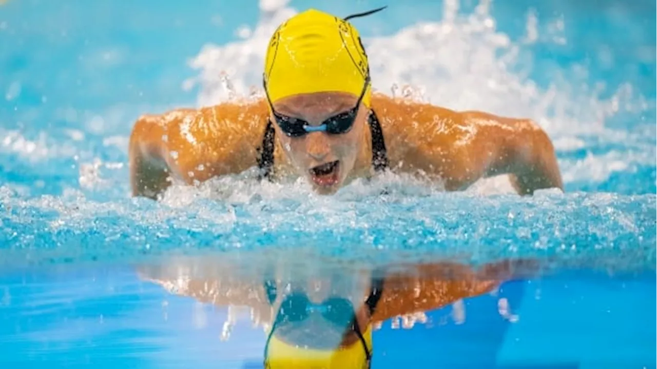 Summer McIntosh posts world-leading time in 200m butterfly at Canadian ...