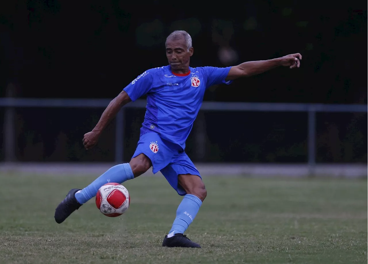 Romário está relacionado para estreia do America-RJ na segunda divisão do Carioca