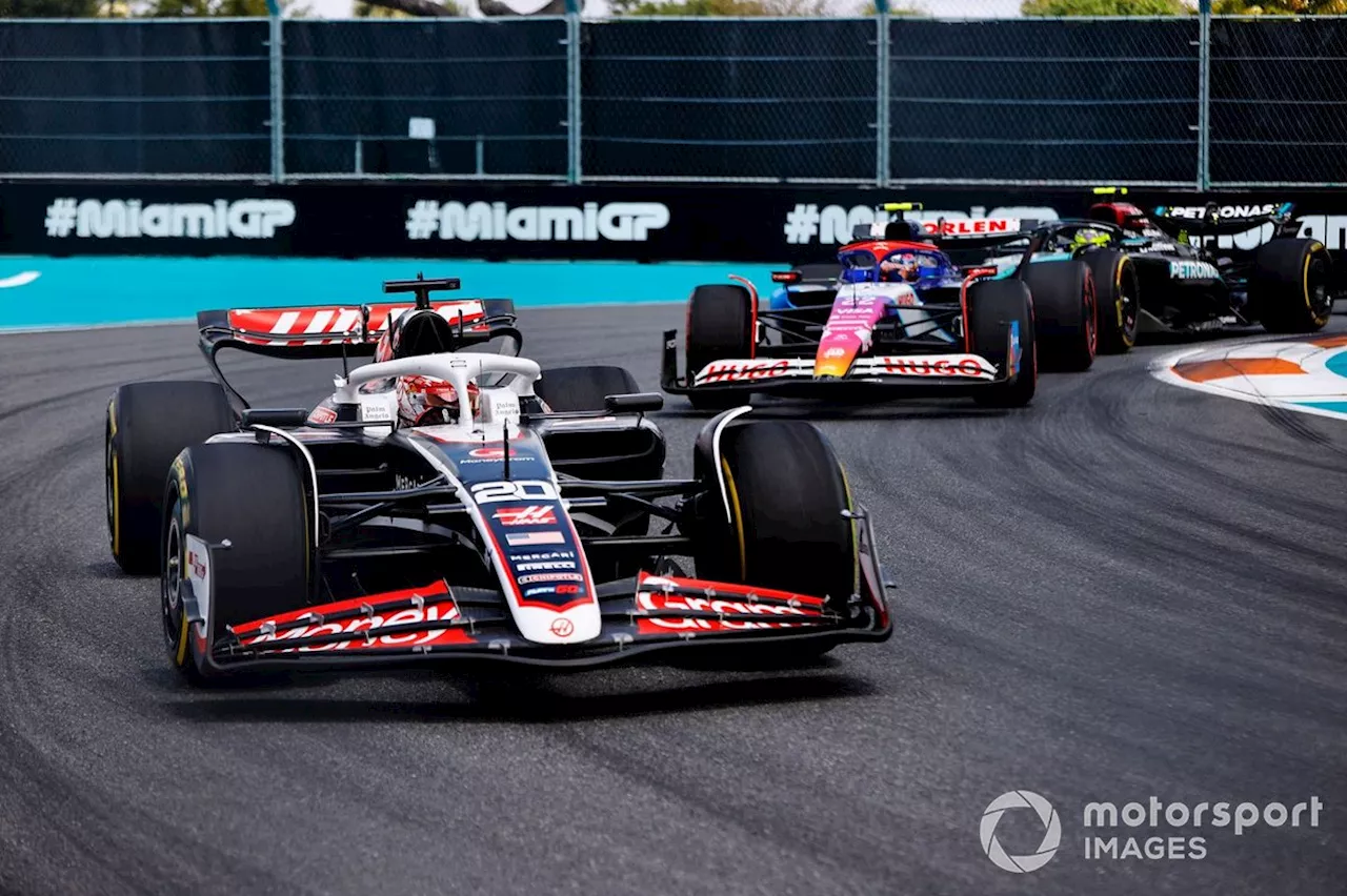 F1 weighs up rule change to stop Magnussen-style racing tactics