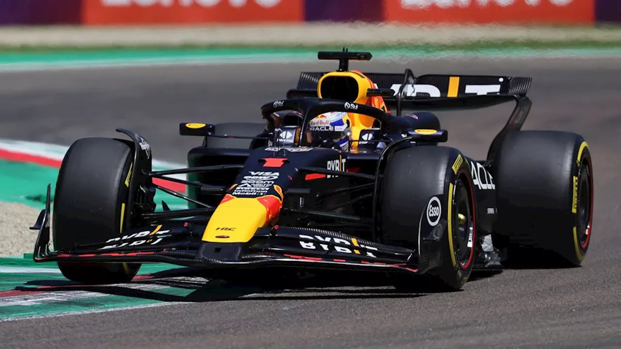 Verstappen vooralsnog beter dan op vrijdag • Rode vlag in derde training na crash Alonso