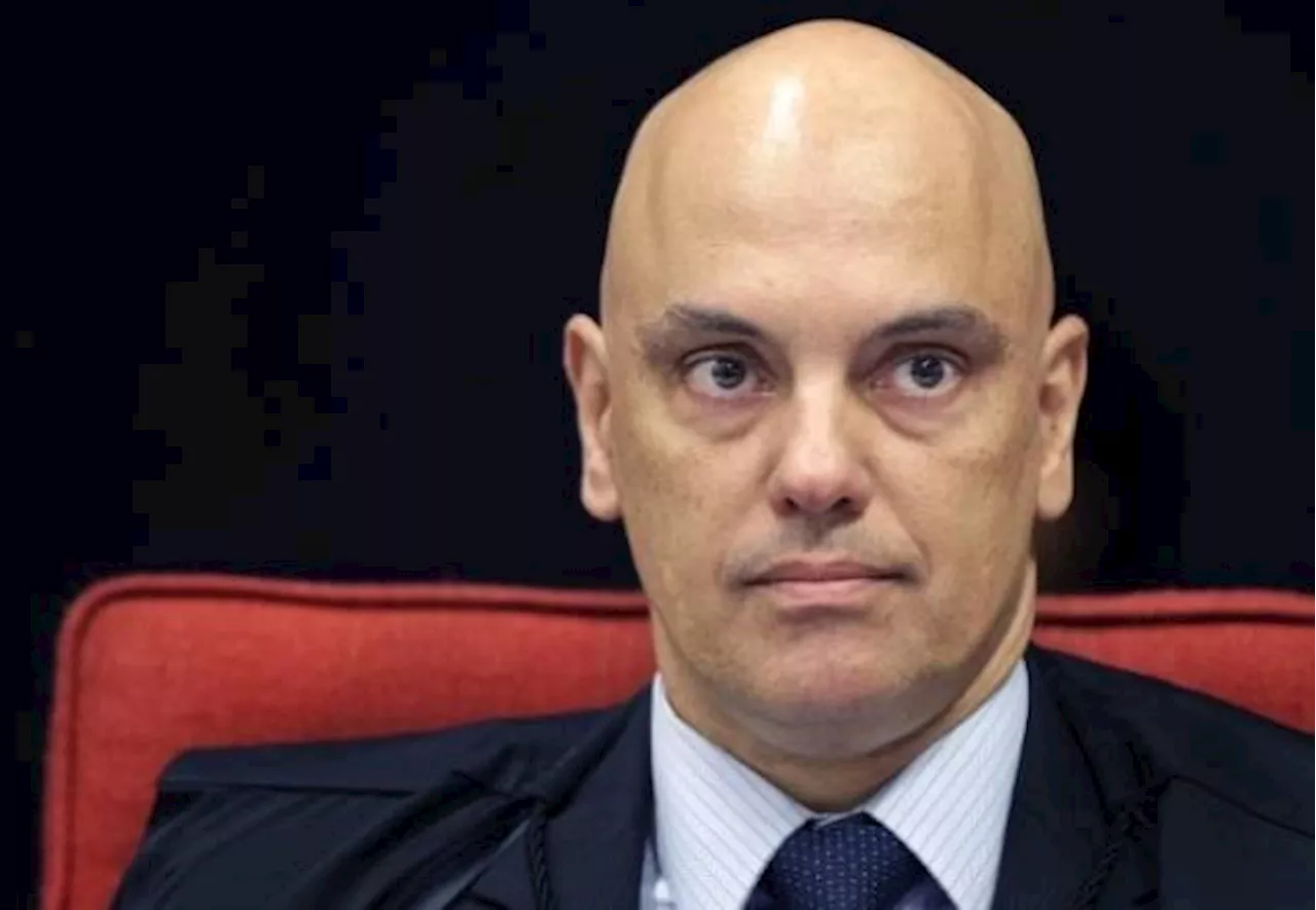 Moraes pede avaliação da PGR sobre arquivamento de inquérito contra Bolsonaro