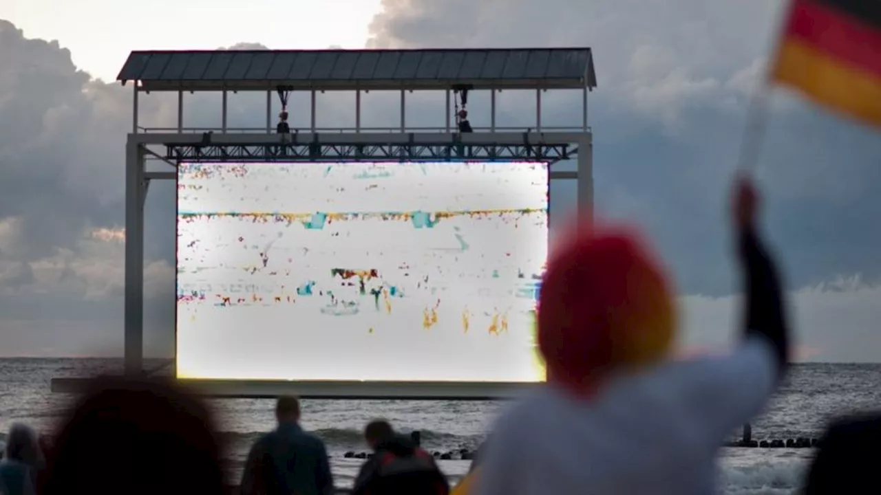 Fußball: Public Viewing für EM-Fans auch am Strand