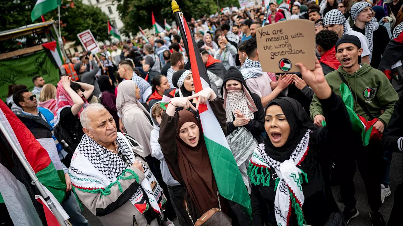 Teilnehmer bezeichnen Israel als „Terrorstaat“: Tausende bei propalästinensischem Protestmarsch von Kreuzberg nach Mitte