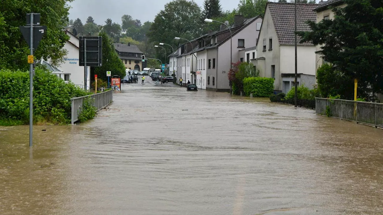 Feuerwehr-Held Niclas (17) rettete Bub aus den Wassermassen