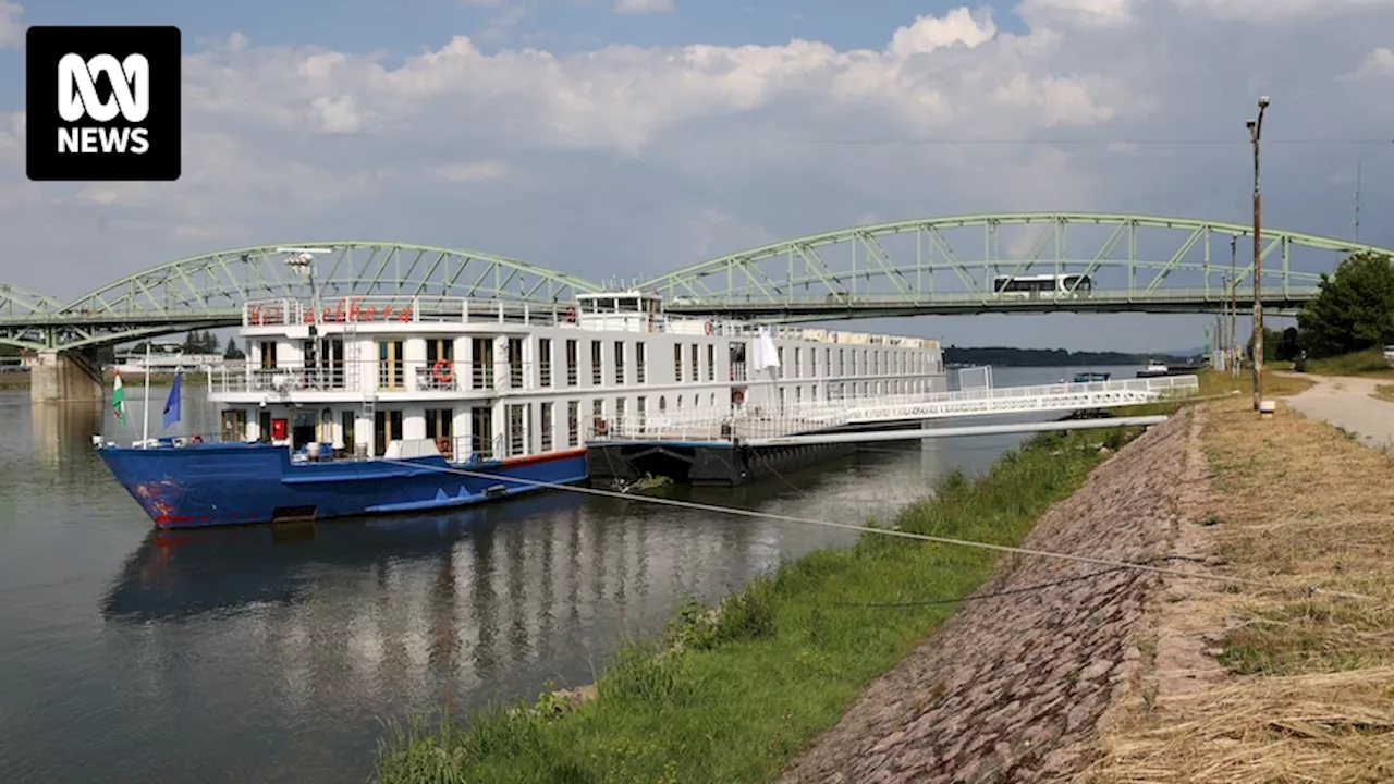 Two dead and five missing following a boat collision on Danube River in Hungary