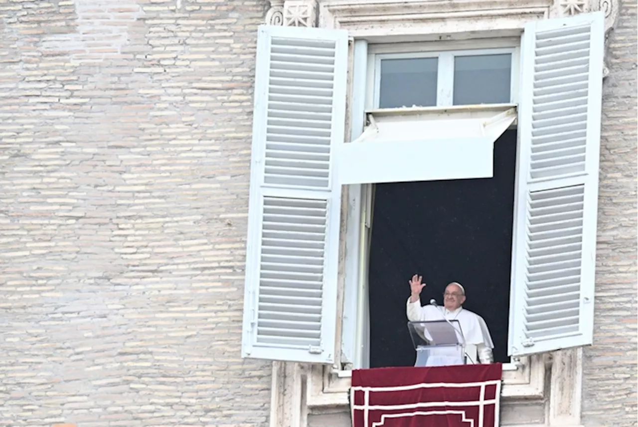 Regina Coeli di Papa Francesco a Piazza San Pietro