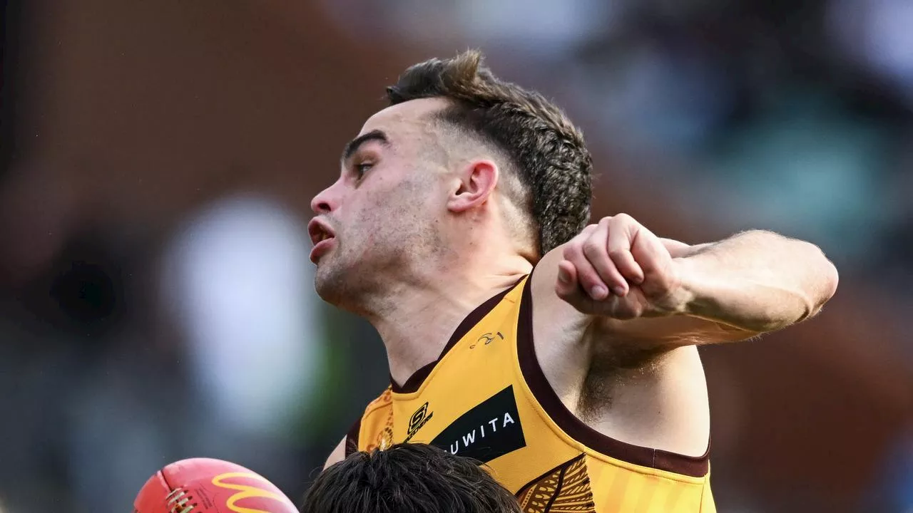 LIVE AFL: Power host Hawks in big road test as guns return