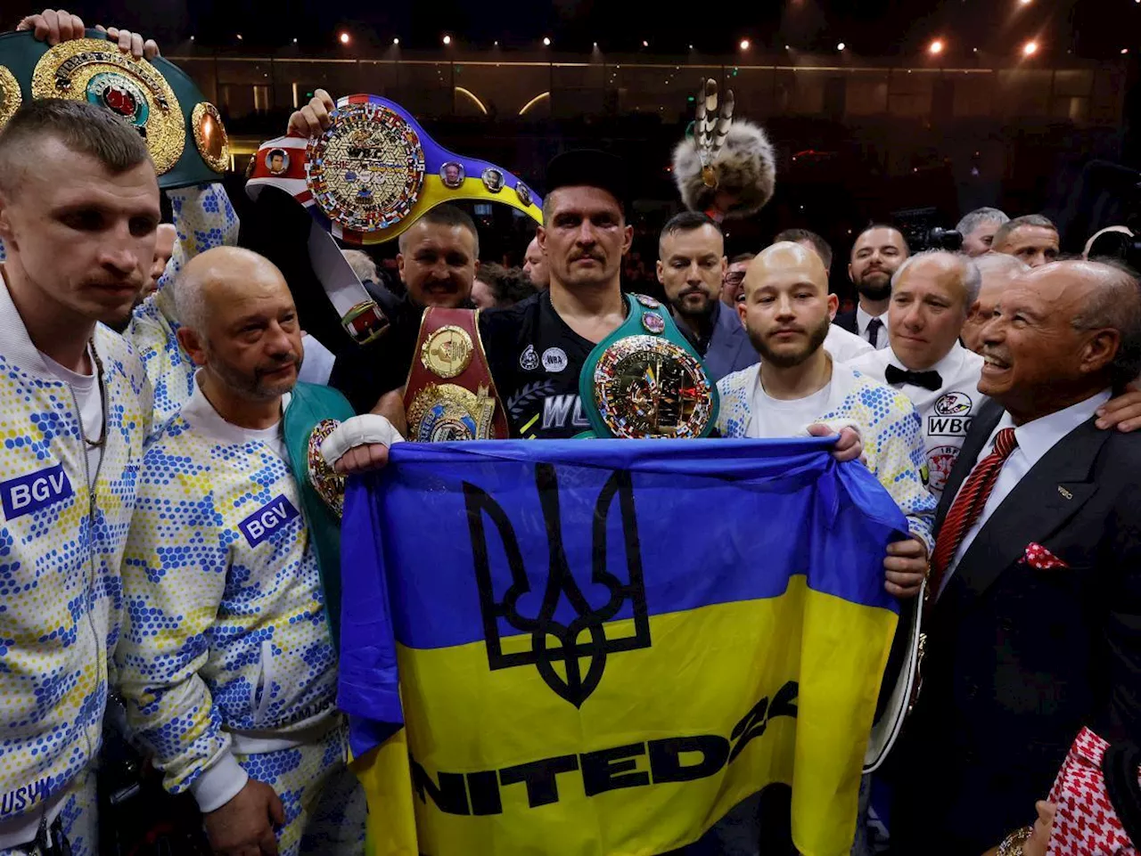 Usyk beats Fury to become undisputed heavyweight champ