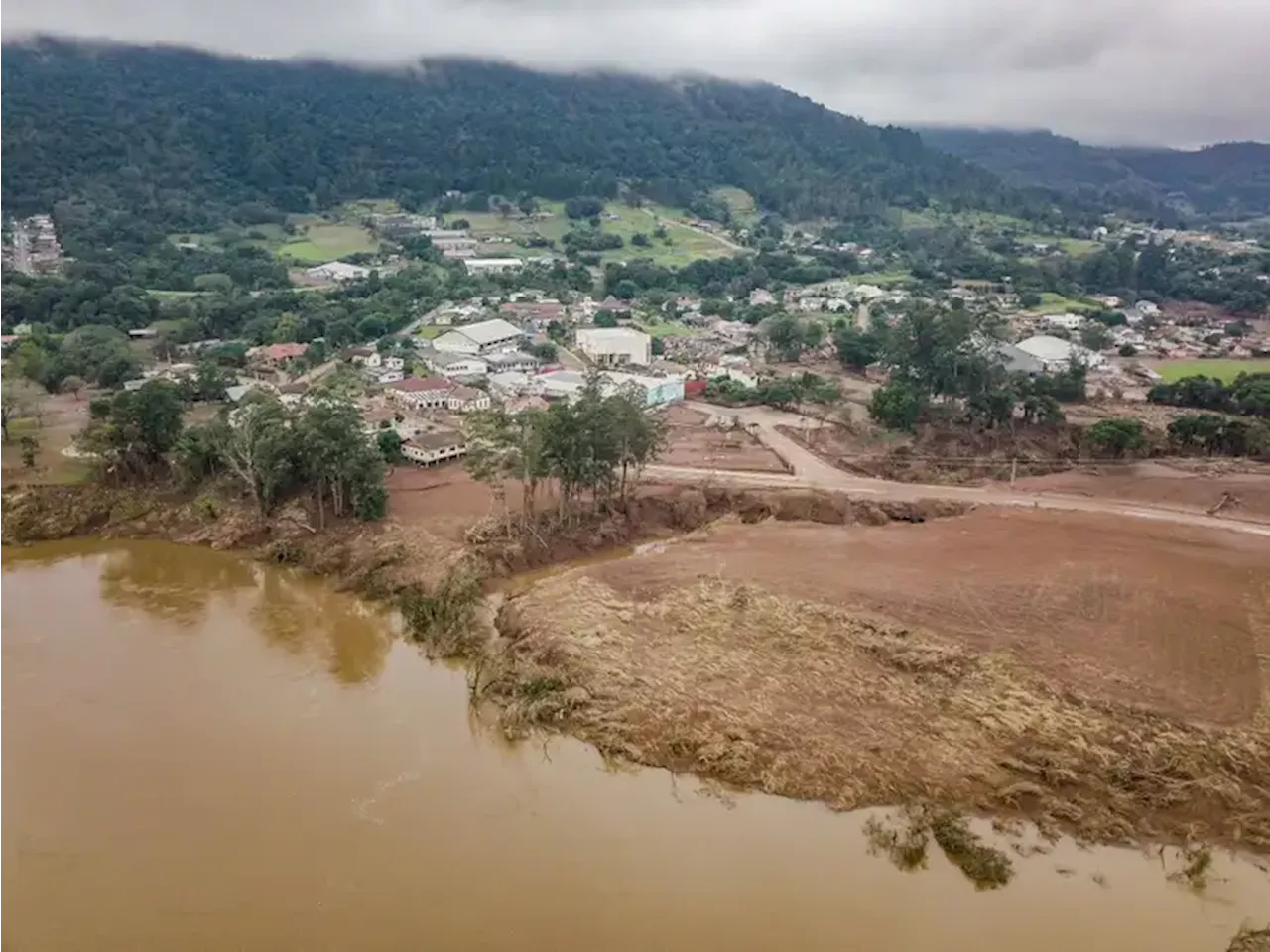 Defesa Civil Estadual envia mais agentes e reforça apoio ao Rio Grande do Sul