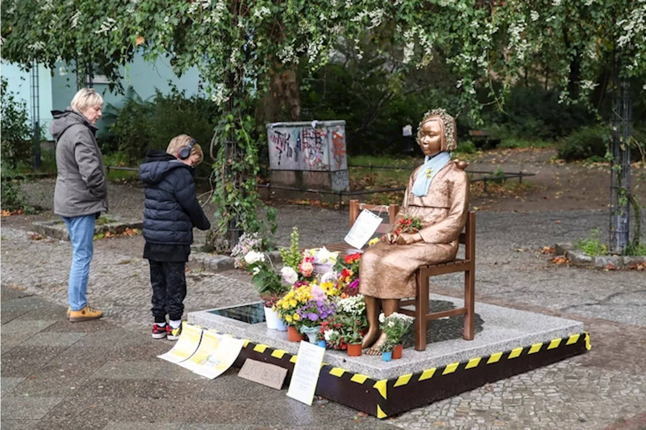 ‘베를린 소녀상’ 철거되나···베를린 시장, 일본 외무상 만나 “변화 중요”