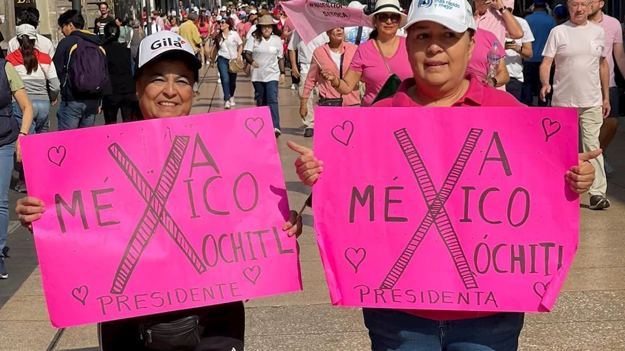 Vallas en el Zócalo fueron colocadas por manifestantes, no por el Gobierno: Segob