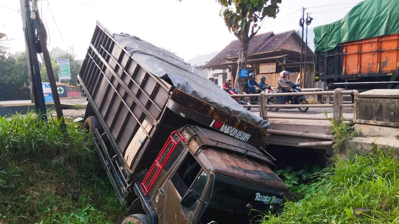 Detik-Detik Truk Fuso Tabrak Pemotor hingga Tewas di Bandar Lampung