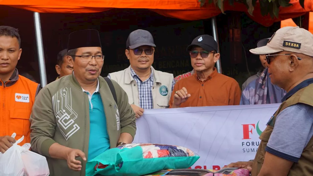 Kemenag, Baznas dan LAZ Serahkan Bantuan untuk Korban Banjir Bandang di Sumbar