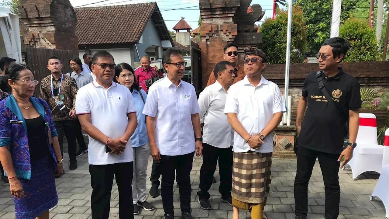 Menkes Budi Cek Kesiapan Puskesmas yang Jadi Lokasi Peluncuran Starlink oleh Elon Musk di Bali