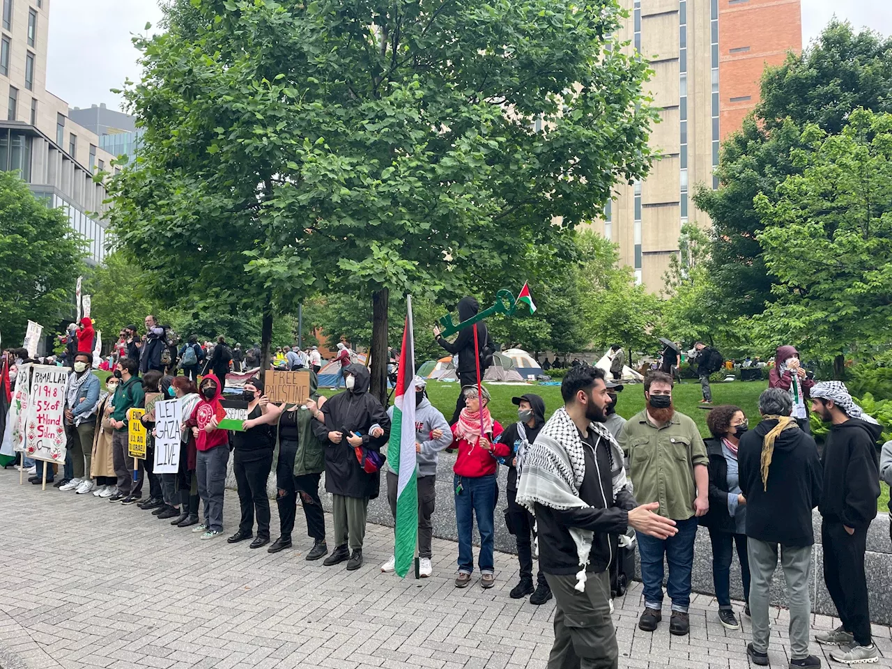 Hundreds of pro-Palestinian protesters marched before setting up tents at Drexel University