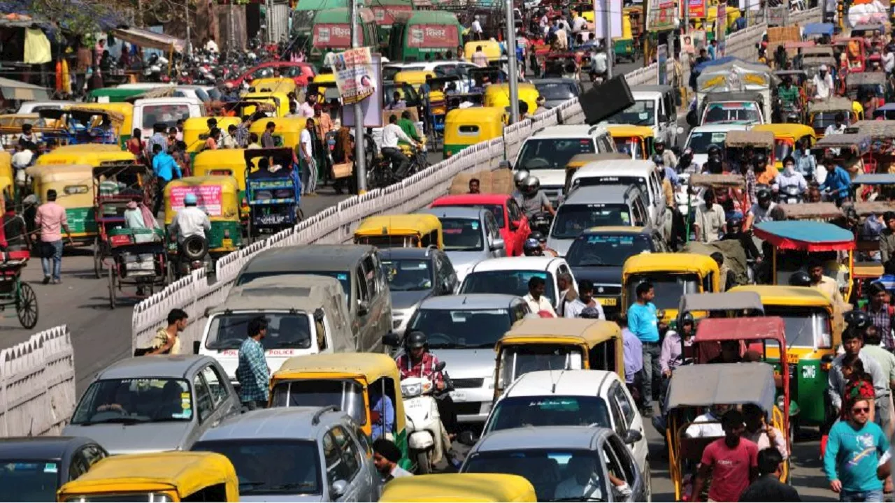 Delhi Traffic Diversion: दिल्ली में आज ये रूट रहेंगे बंद, घर से निकलने से पहले देख लें ट्रैफिक एडवाइजरी