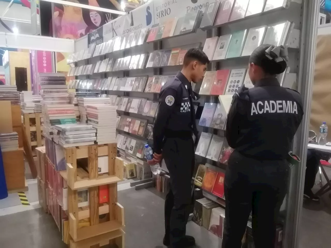 ¿Cómo participarán los cadetes de policía en la Feria del Libro de León?, entérate aquí