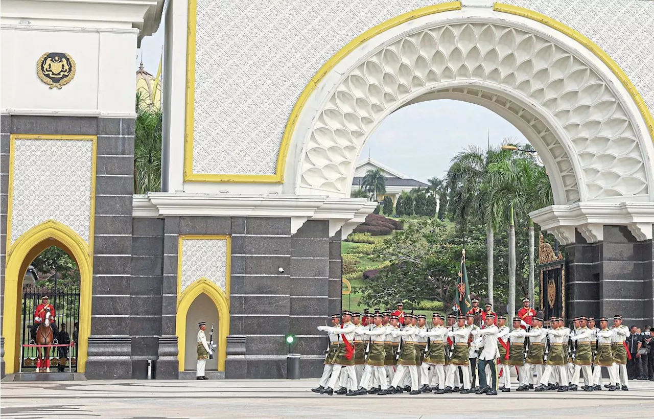 Changing of the Guard resumes at Istana Negara