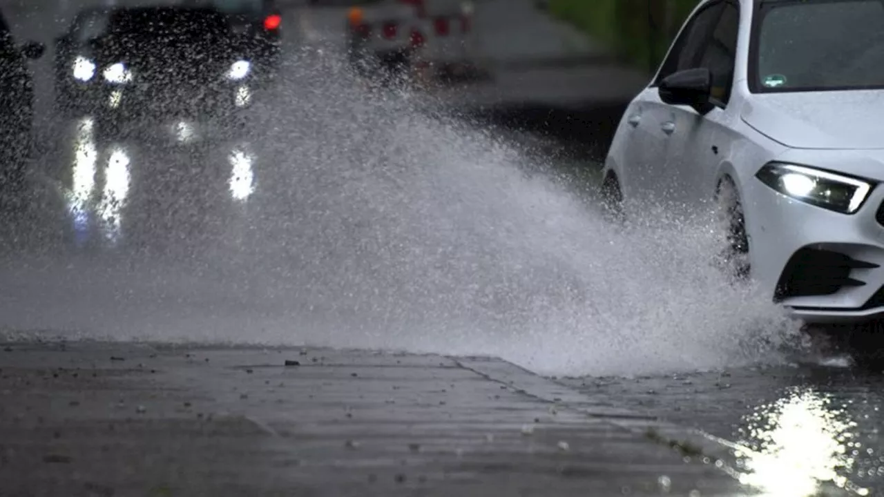 Wetter: Viel Regen und steigende Pegel: Probleme im Bonner Raum