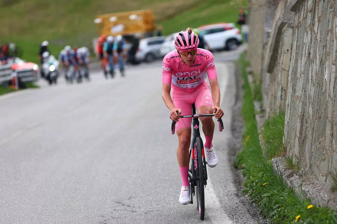 Tour d’Italie : seul au monde, Tadej Pogacar s’impose en solitaire sur l’étape-reine