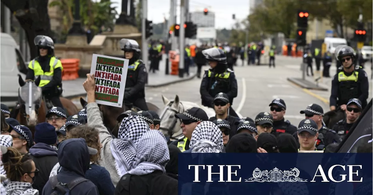 Israel, Palestine supporters face off in rival protests in Melbourne CBD