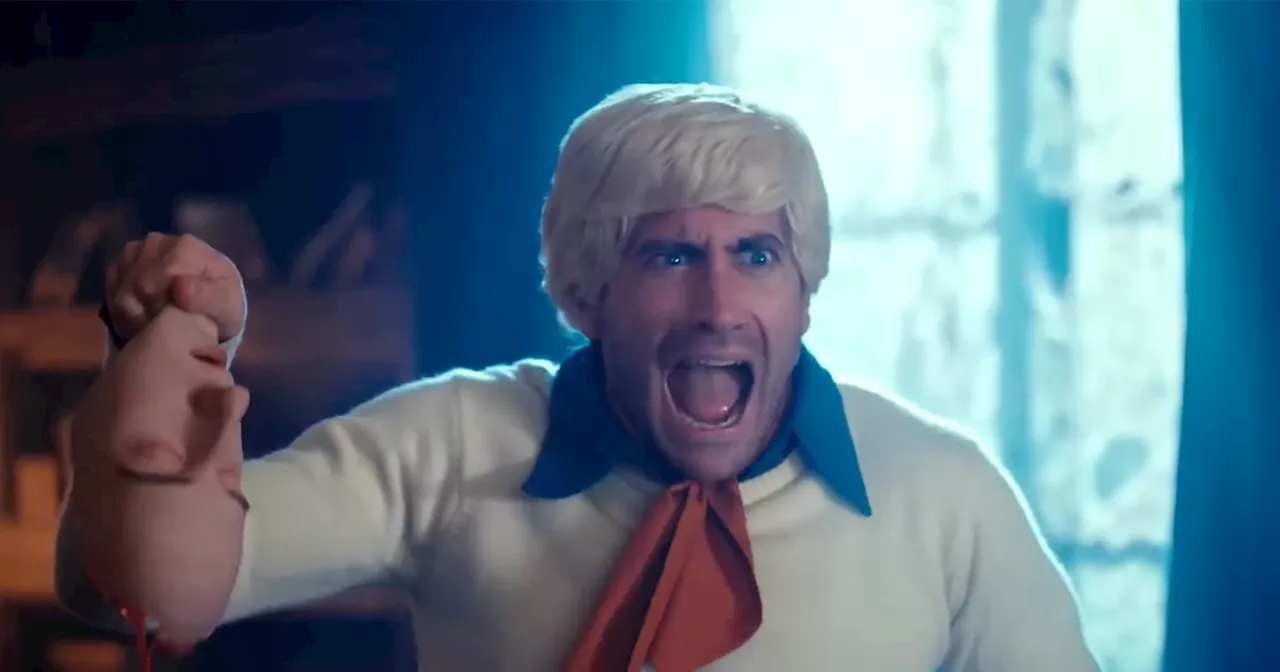 Jake Gyllenhaal Is An Unhinged Fred In Gory ‘Scooby-Doo’ ‘SNL’ Sketch