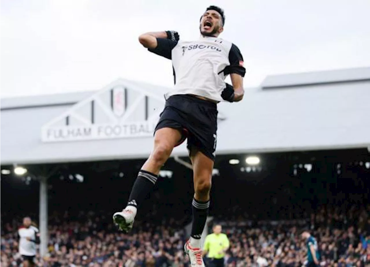 Raúl Jiménez marcó un doblete en la victoria del Fulham sobre el Luton Town