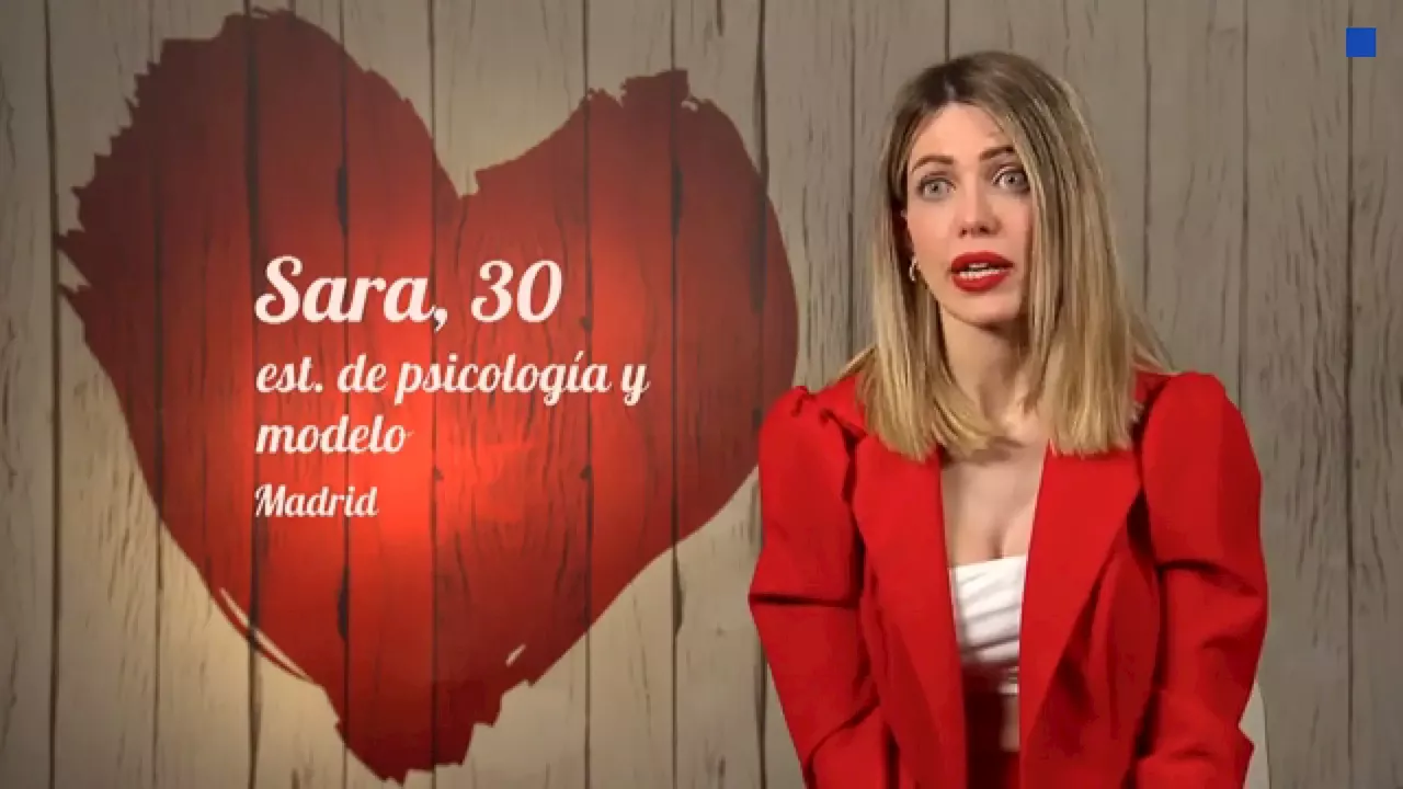 Una soltera de 'First Dates' enumera sus operaciones de estética: 'Me he hecho los labios, rinoplastia, pecho, lipomarcación'