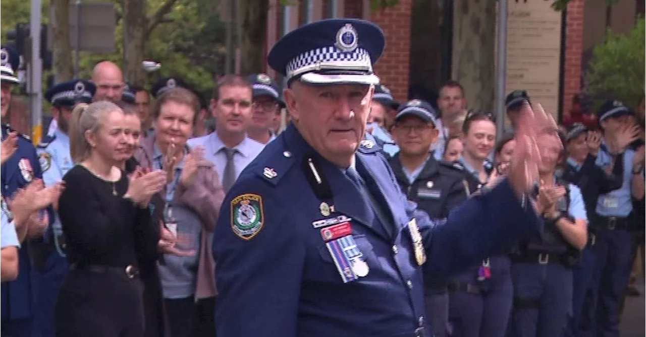 One of Western Sydney's longest-serving cops retires after 40 years