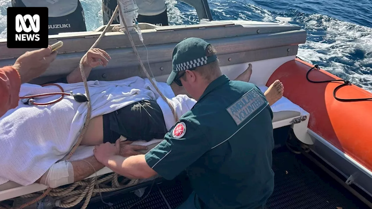 Carnarvon emergency crews pull together for sailor's difficult rescue off Western Australia