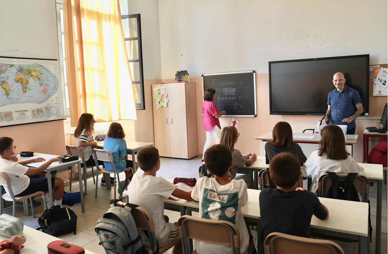 Prove invalsi 2024, al via a maggio per scuola primaria e secondaria: calendario e scioperiProve invalsi 2024, al via per scuola primaria e secondaria: sciopero 9 maggio, cosa succede