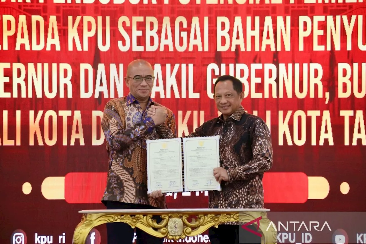 Kemendagri serahkan DP4 kepada KPU untuk susun DPT Pilkada 2024