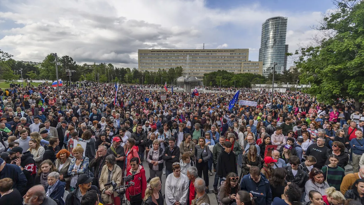 Thousands rally in Slovakia to protest a controversial overhaul of public broadcasting