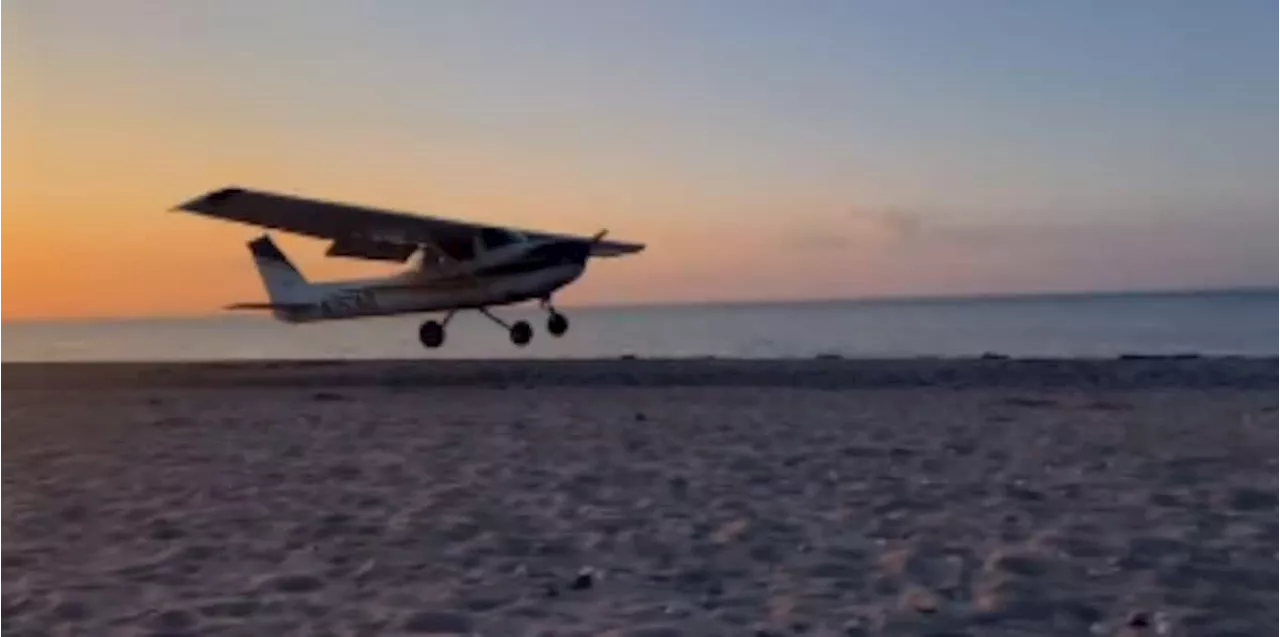 Flugzeug mit zwei Passagieren muss Notlandung am Urlaubsstrand hinlegen