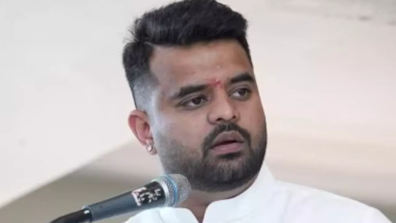 Prajwal Revanna Case: प्रज्वल रेवन्ना के विदेश भागने पर क्या बोली सरकार? जेडीएस सांसद के खिलाफ लुक आउट नोटिस भी जारी