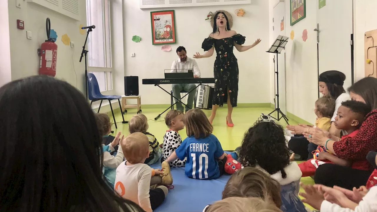 À Marseille, des chanteuses réfugiées de guerre font le show dans les crèches