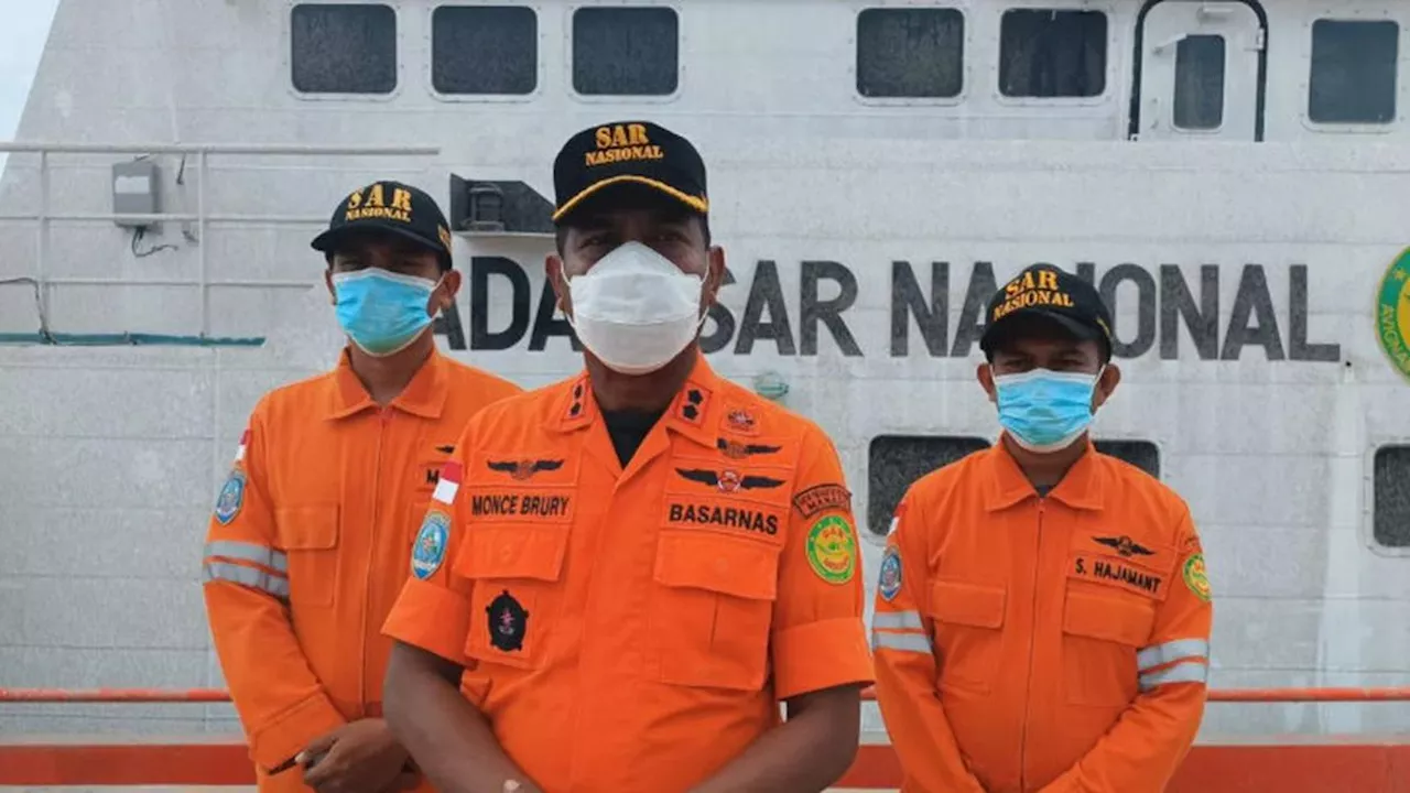 KN SAR Bima Sena Evakuasi 3 Warga Sakit Terdampak Erupsi Gunung Ruang