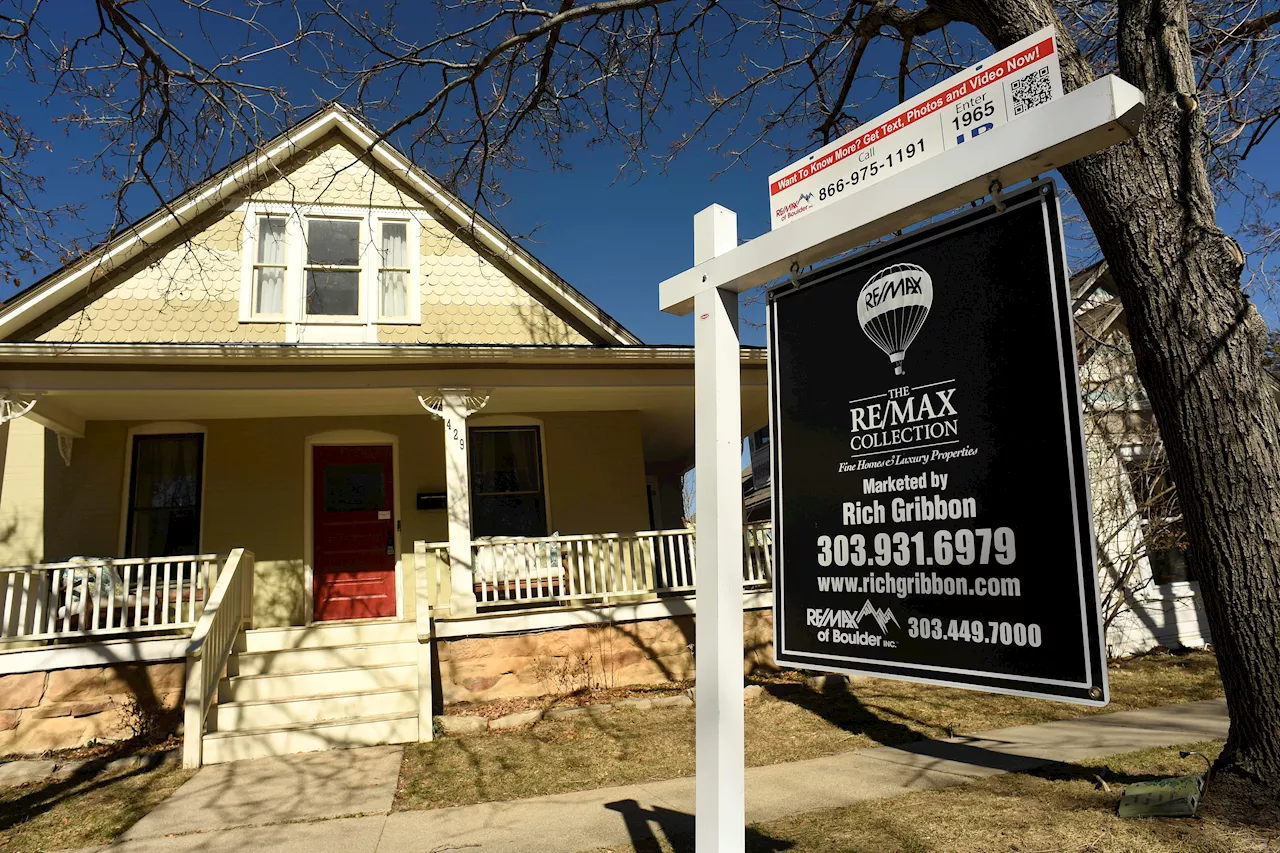 Chicago families targeted in home-flipping Ponzi schemes