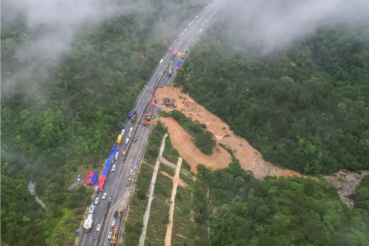 Death toll from south China road collapse rises to 36