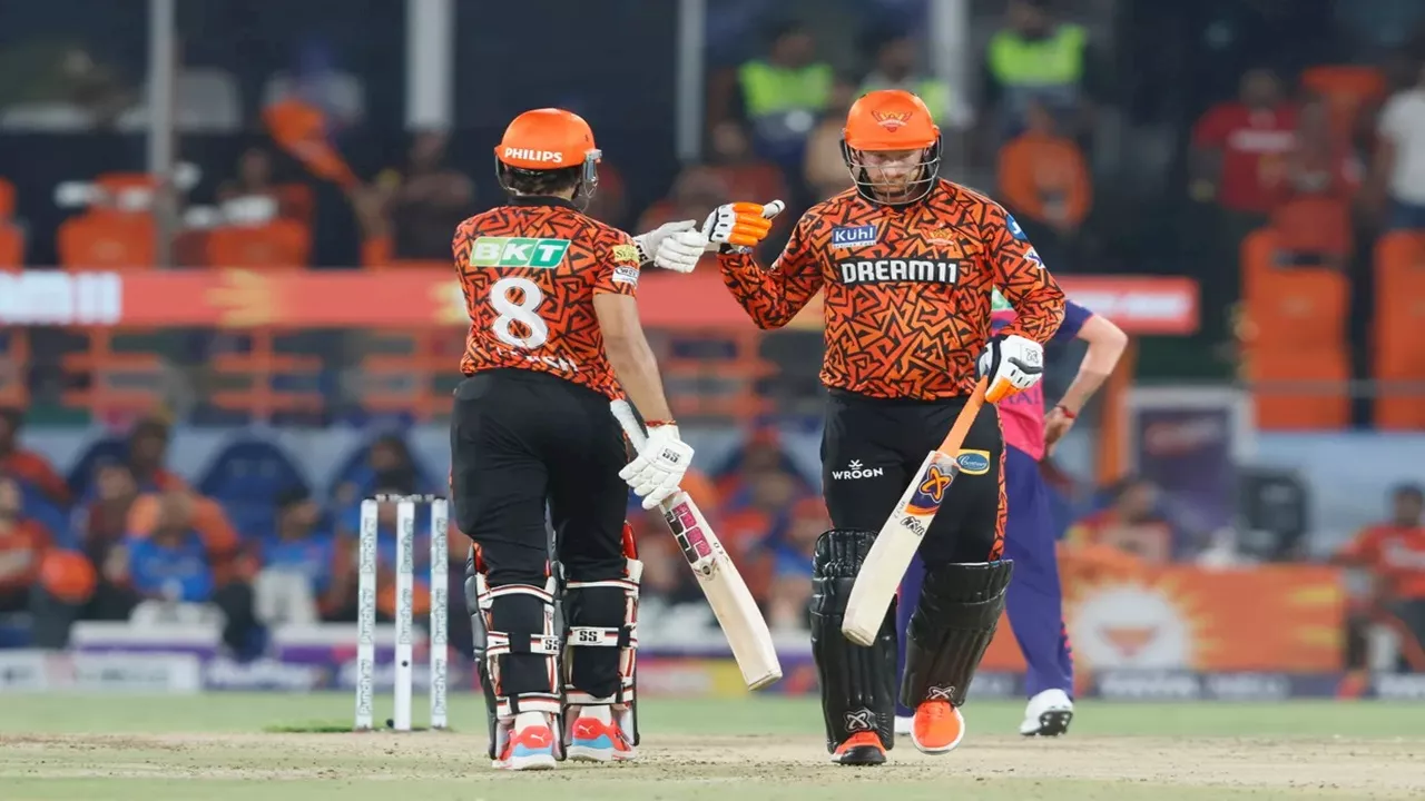 SRH vs RR : सनराइजर्स हैदराबाद ने दिया 202 रनों का लक्ष्य, नितिश रैड्डी और क्लासेन ने खेली ताबड़तोड़ पारी