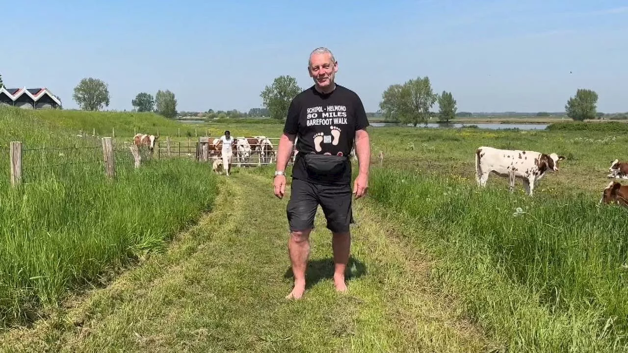 Op zijn blote voeten loopt Ian van Schiphol naar Helmond Sport