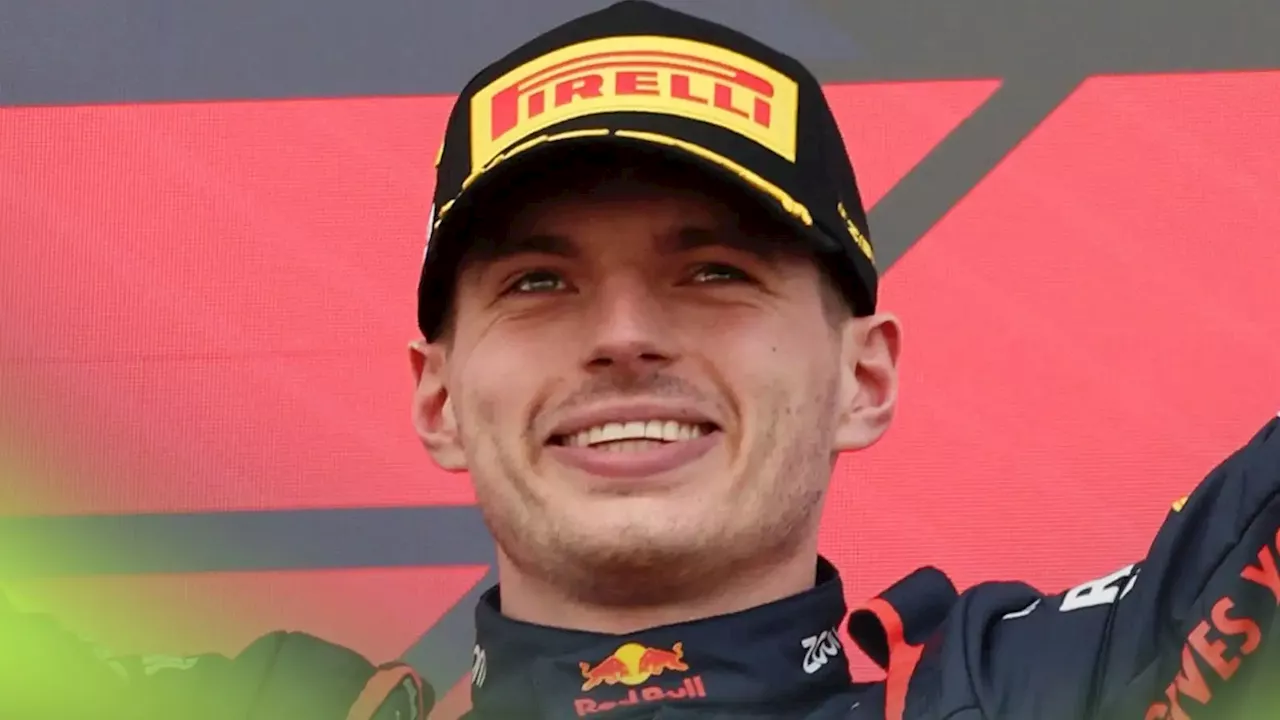  Max Verstappen warned about Red Bull downfall with Lewis Hamilton example