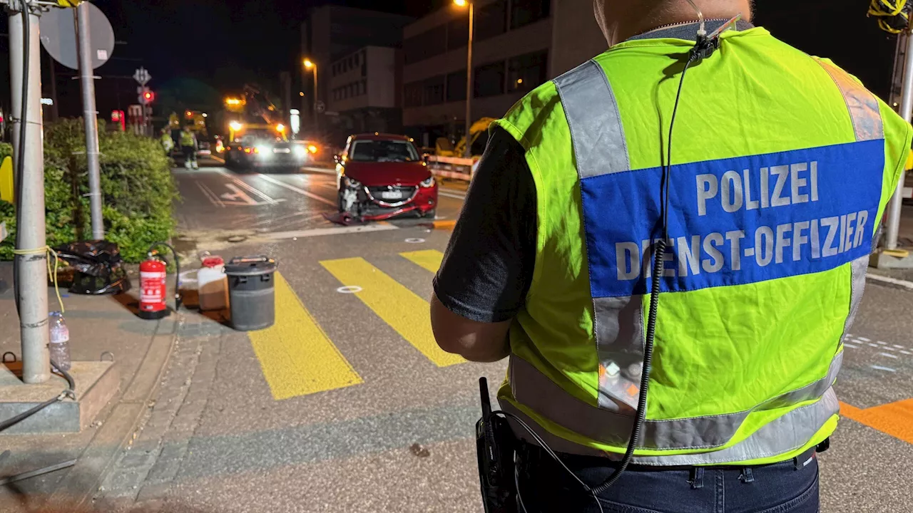 Stadt Basel BS: Motorradfahrer (26) nach Kollision mit Auto tödlich verletzt