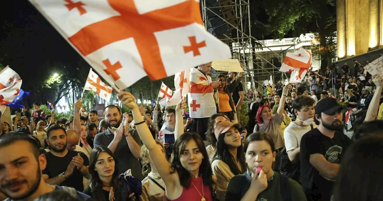 Georgien: Zehntausende protestieren gegen 'russisches Gesetz'