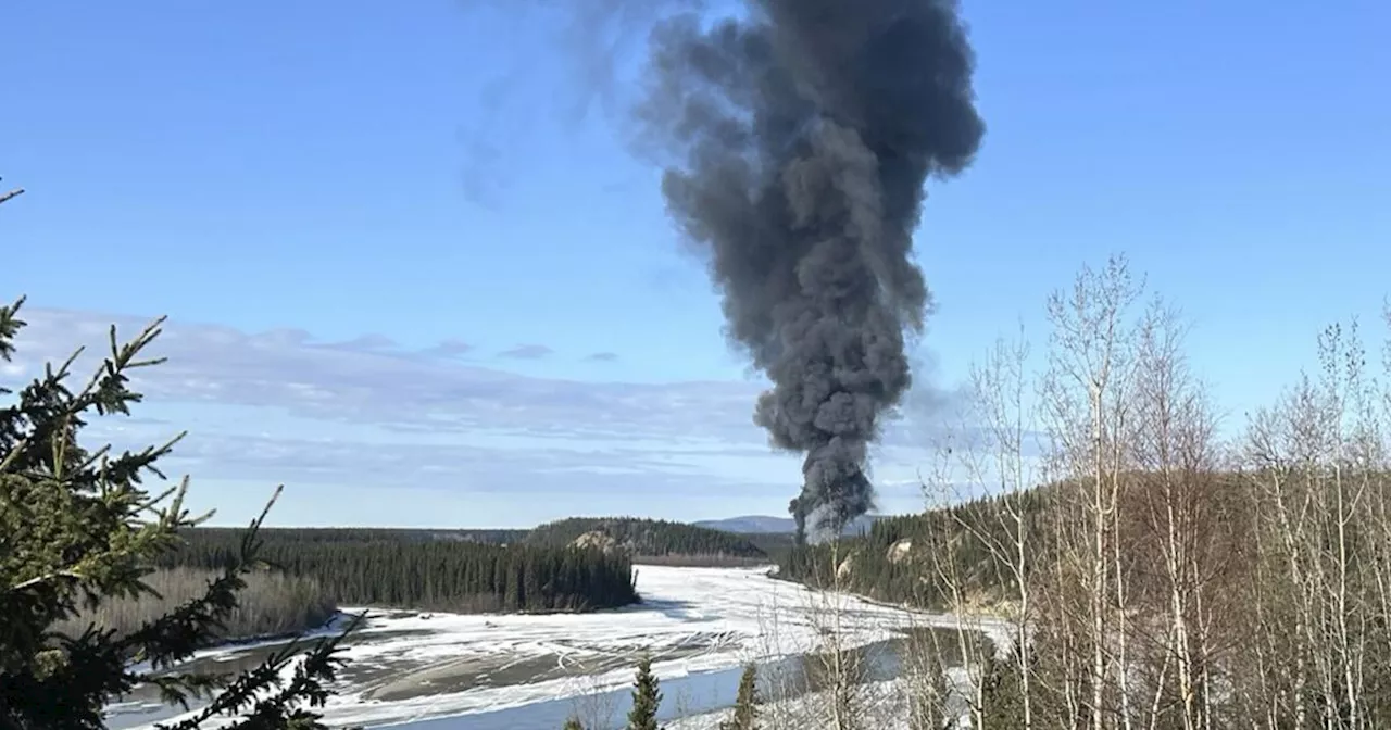 Witness says Alaska plane that crashed had smoke coming from engine after takeoff, NTSB finds