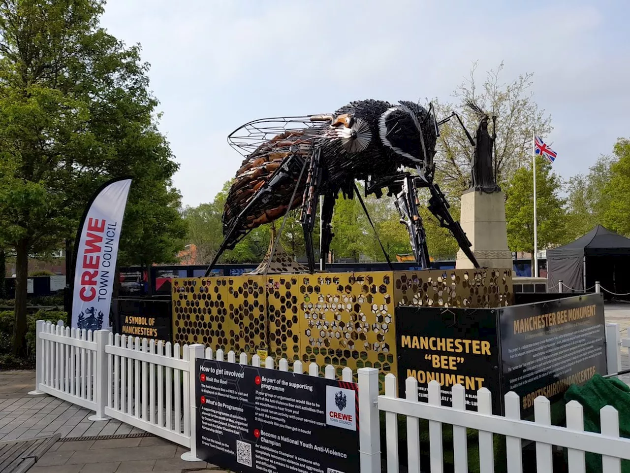 Shropshire sculpture against violence makes a bee-line for new town