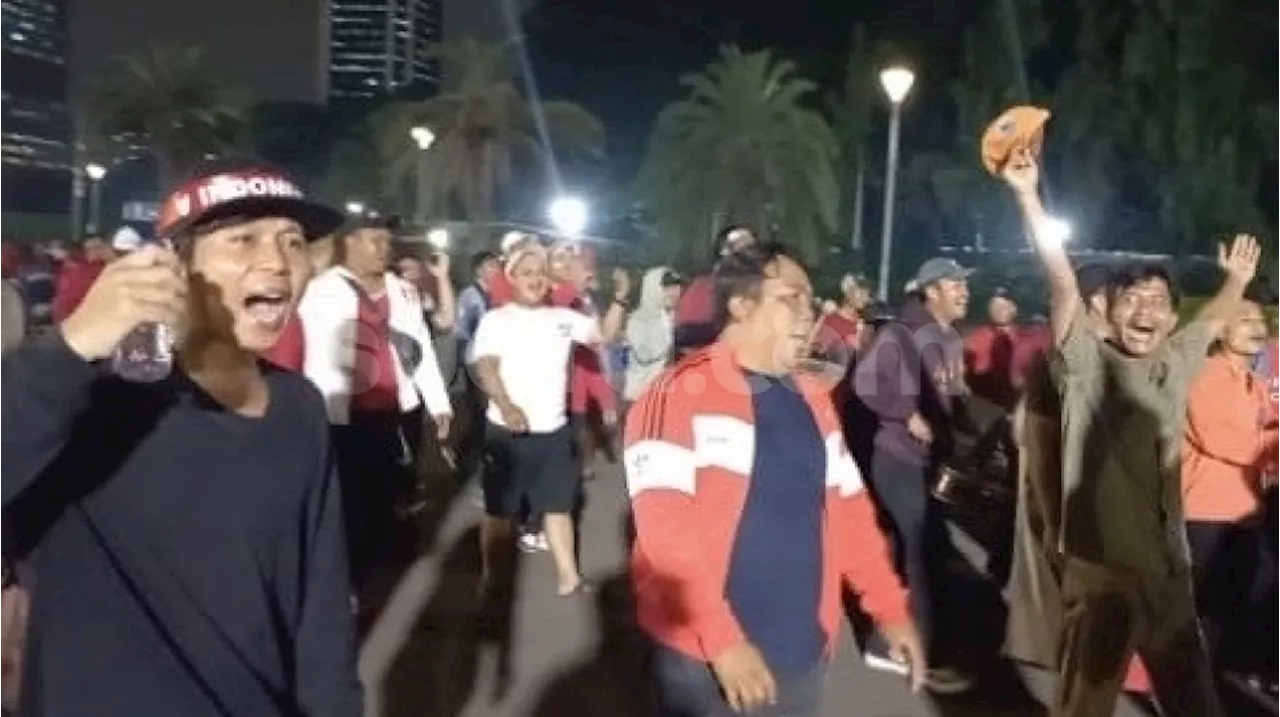 Nobar Timnas Indonesia Vs Irak, Suporter Indonesia Penuhi Lapangan Silang Monas